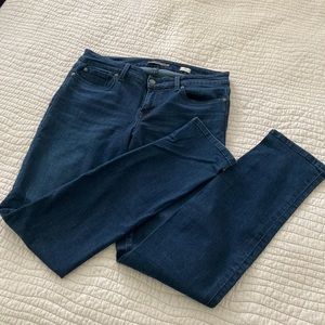 Level 99 “Lily” Skinny Straight Jeans Size 32
